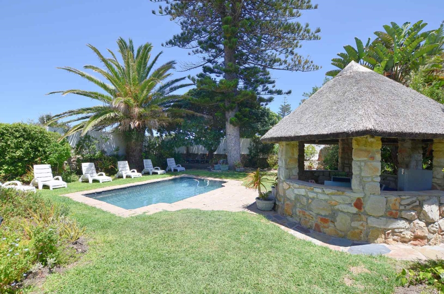 7 Bedroom Property for Sale in Westcliff Western Cape